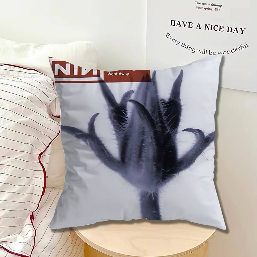 N-Nine Inch Nails The Fragile  - Home Textiles Throw recension och pris